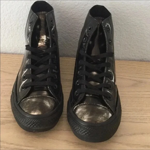 Converse High Top Leather Sneakers NIB - Picture 6 of 8
